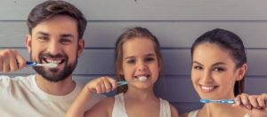 Read more about the article Những dụng cụ chăm sóc răng miệng không thể thiếu tại nhà