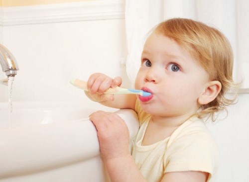 Nuốt kem đánh răng thường xuyên có vấn đề gì không-1
