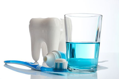 Chọn kem đánh răng và nước súc miệng có chứa Fluoride