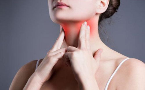 Nhổ răng khôn bị đau họng có thể gây ra biến chứng gì?
