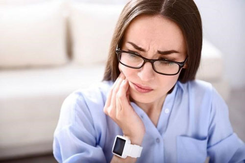 Tình trạng sưng nhức kéo dài bao lâu sau khi nhổ răng?