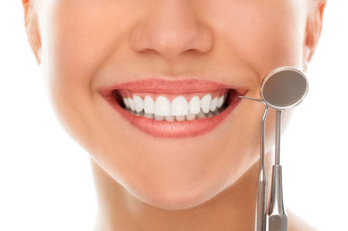Cạo vôi răng định kỳ mang lại vẻ tự tin cho nụ cười của bạn