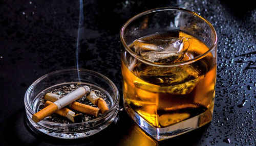 Rượu bia thuốc lá là yếu tố làm tăng nguy cơ mắc bệnh bạch sản