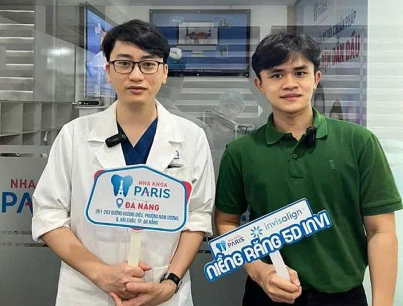 Bác sĩ Ngô Quý Vinh và khách hàng