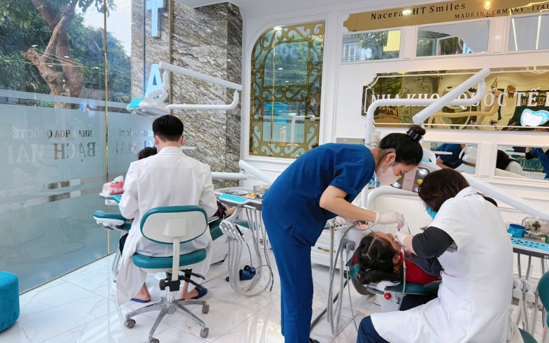 Nha Khoa Quốc Tế Bạch Mai Review